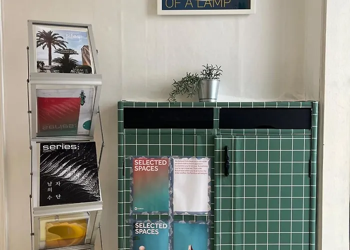 Apartment Retro Flowㅡmellow 2 Seoul
