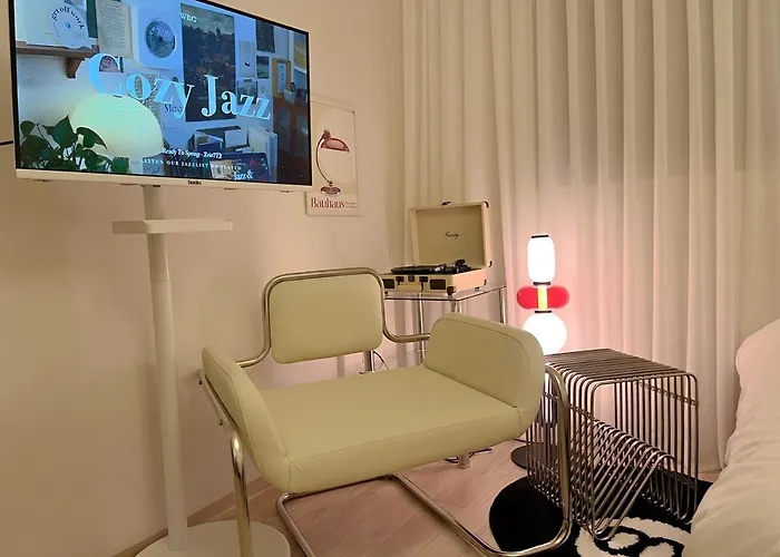 Retro Flowㅡmellow 2 Apartment Seoul
